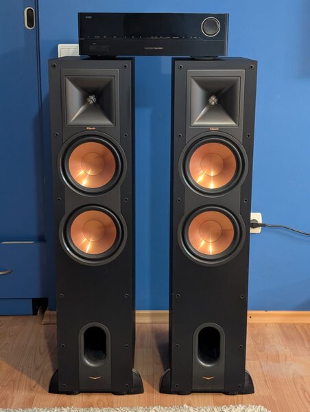 Sistem stereo format din HK3770 si R28-F